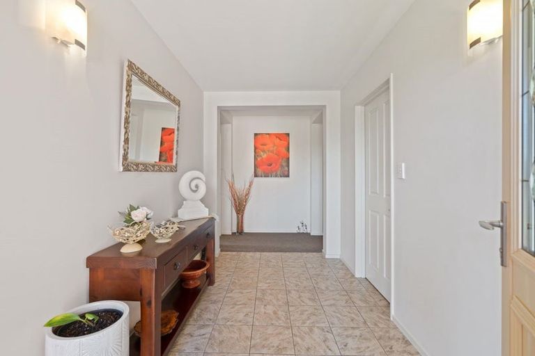 Photo of property in 26 Sovereign Gardens, Halswell, Christchurch, 8025