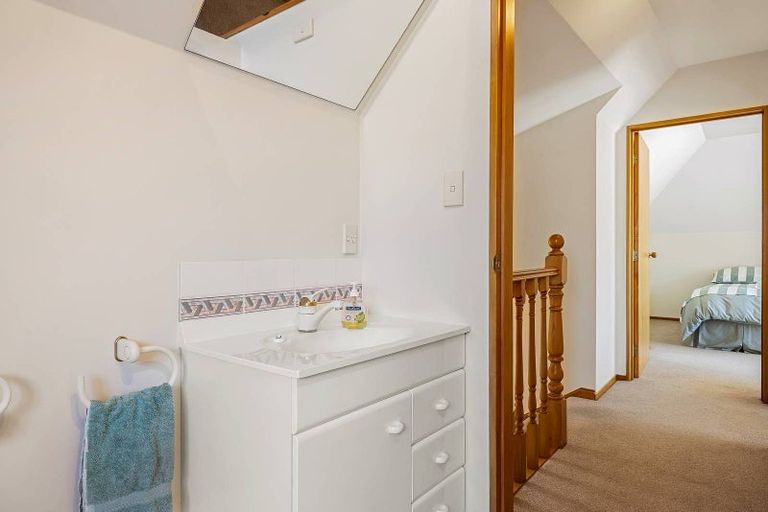 Photo of property in 2/43 Claridges Road, Casebrook, Christchurch, 8051