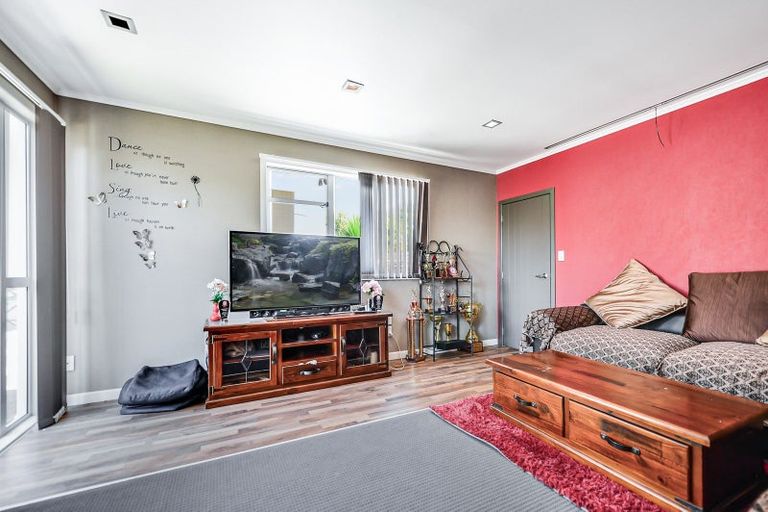 Photo of property in 6 Hilton Road, St Andrews, Hamilton, 3200