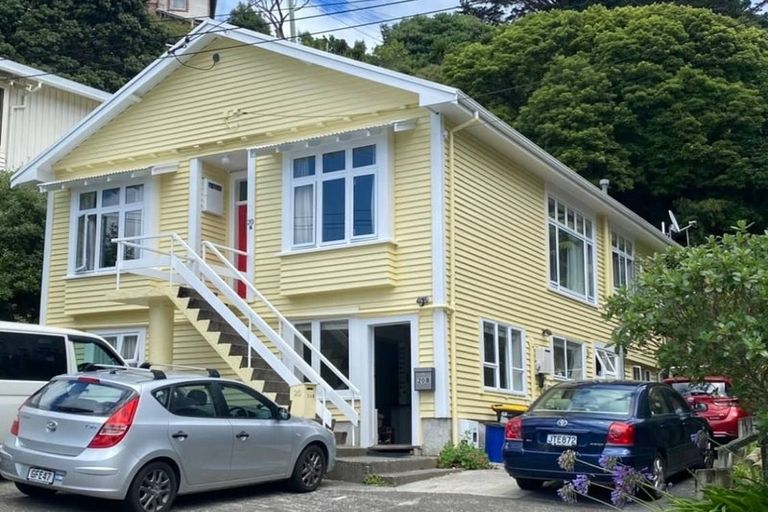 Photo of property in 20 Durham Street, Aro Valley, Wellington, 6021