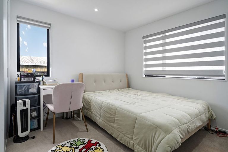 Photo of property in 26 Eileen Newey Place, Henderson, Auckland, 0612