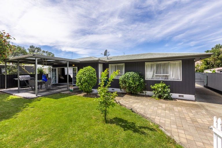 Photo of property in 69 Puketapu Road, Taradale, Napier, 4112