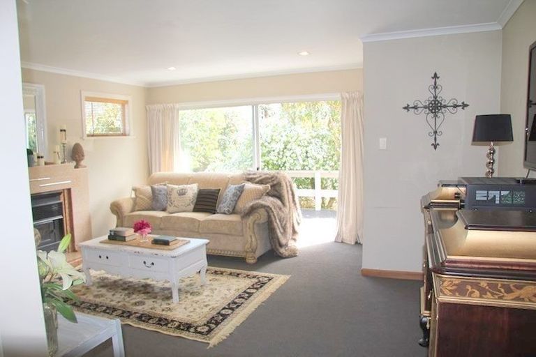 Photo of property in 2 Ferndown Close, Brookfield, Tauranga, 3110