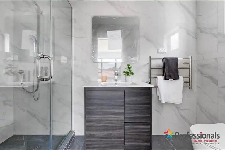 Photo of property in 70c Cargill Street, Papakura, 2110