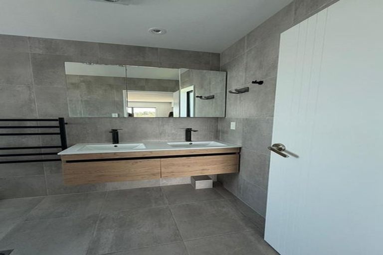 Photo of property in 94a Alton Avenue, Hillcrest, Auckland, 0627