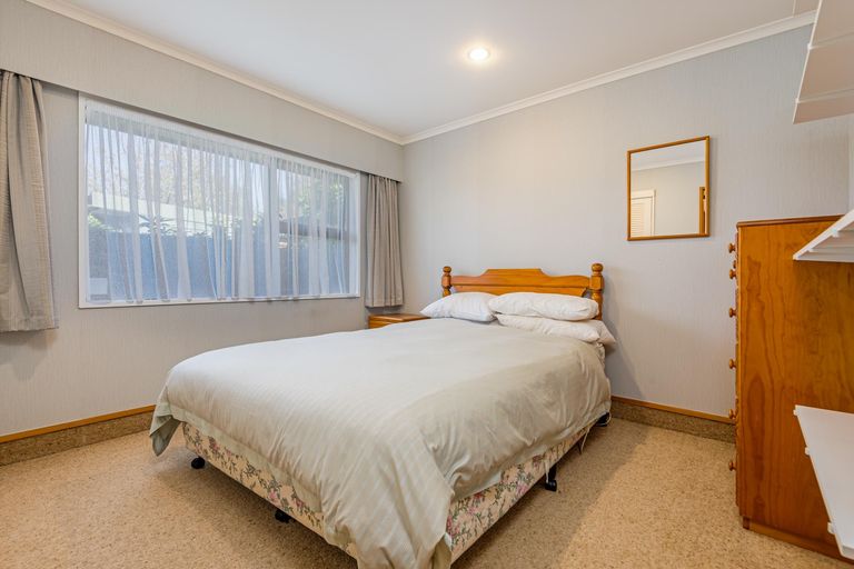Photo of property in 43 Long Melford Road, Awapuni, Palmerston North, 4412