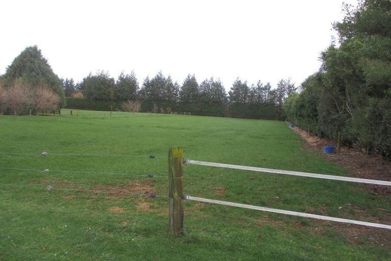 Photo of property in 32 Mcdonald Road, Levin, 5571