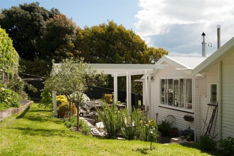Photo of property in 134 Hackthorne Road, Cashmere, Christchurch, 8022