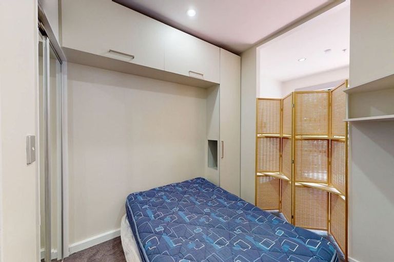 Photo of property in Atrium Apartments, 2d/154 The Terrace, Wellington Central, Wellington, 6011