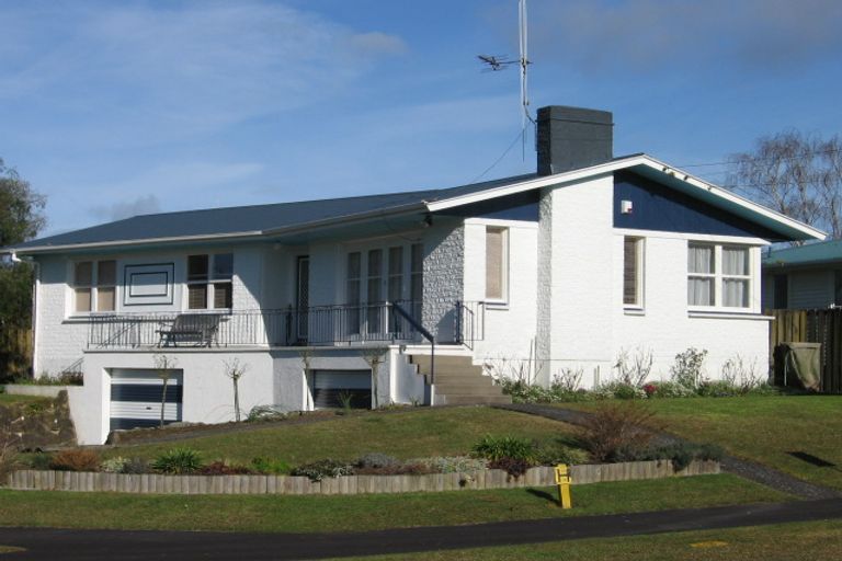 Photo of property in 16 Te Anau Place, Glenview, Hamilton, 3206