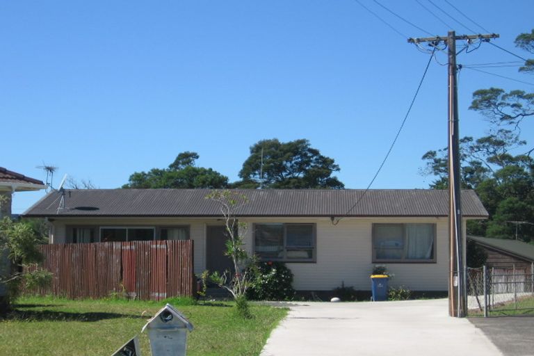 Photo of property in 2/23 Kuaka Place, New Lynn, Auckland, 0600