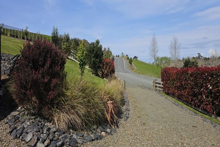 Photo of property in 58 Waiotahi Drive, Mangawhai, 0573