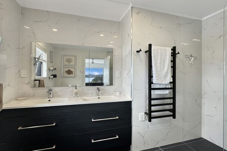 Photo of property in 13 English Bay Road, Opua, 0200