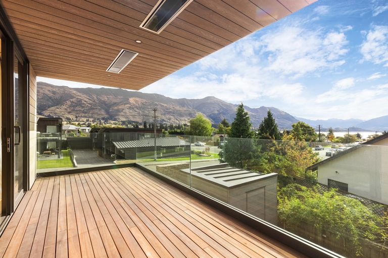 Photo of property in 46b Dungarvon Street, Wanaka, 9305