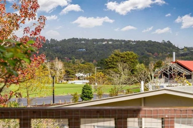 Photo of property in 69 Captain Scott Road, Glen Eden, Auckland, 0602