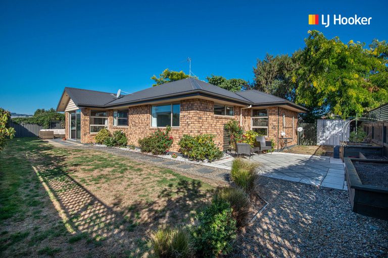 Photo of property in 1 Watt Street, Mosgiel, 9024
