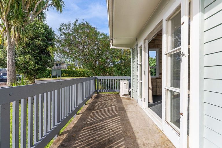 Photo of property in 11 Mountfort Street, Manurewa, Auckland, 2102