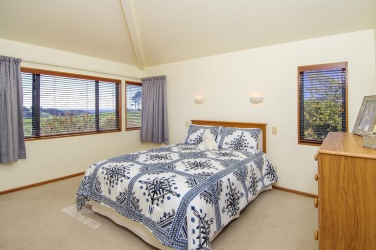 Photo of property in 171 Waikite Road, Welcome Bay, Tauranga, 3175