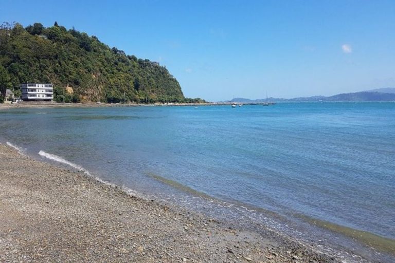 Photo of property in 1 Whiorau Grove, Lowry Bay, Lower Hutt, 5013