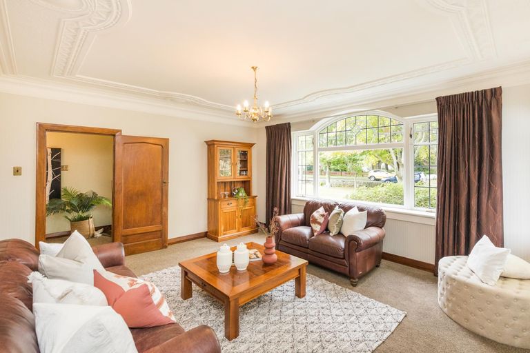 Photo of property in 11 Elmira Avenue, Hokowhitu, Palmerston North, 4410