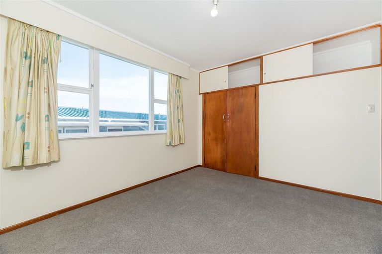 Photo of property in 41 Sunnyside Road, Sunnyvale, Auckland, 0612