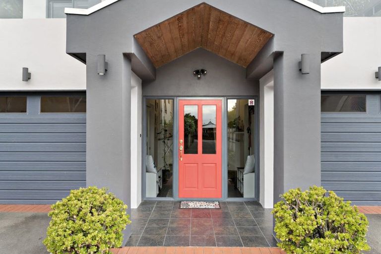 Photo of property in 203 Muritai Road, Eastbourne, Lower Hutt, 5013