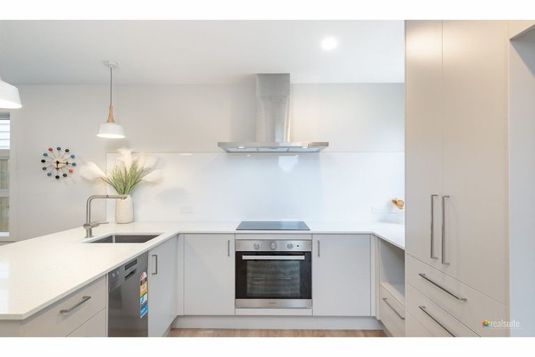 Photo of property in 11d Molesworth Street, Taita, Lower Hutt, 5011