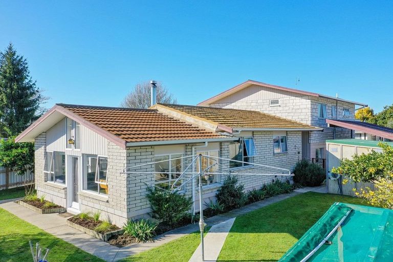 Photo of property in 12 Matipo Place, Edgecumbe, 3120