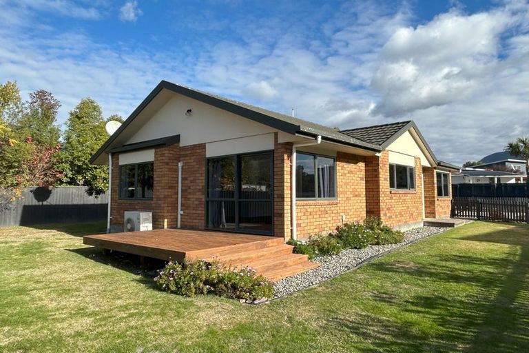 Photo of property in 12a Huia Street, Waikawa, Picton, 7220