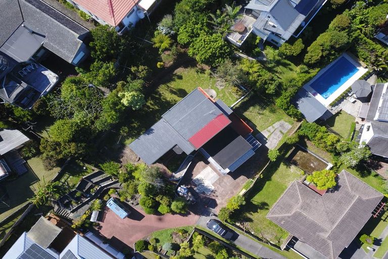 Photo of property in 115 Chelsea View Drive, Chatswood, Auckland, 0626