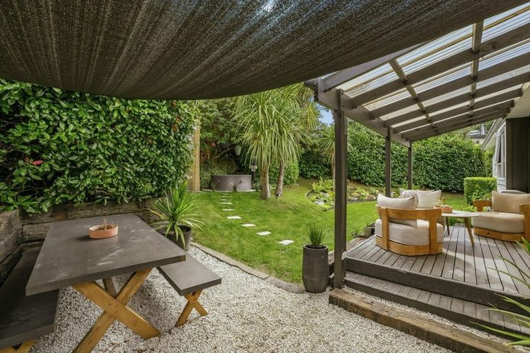 Photo of property in 17 Arawata Terrace, Fernhill, Queenstown, 9300