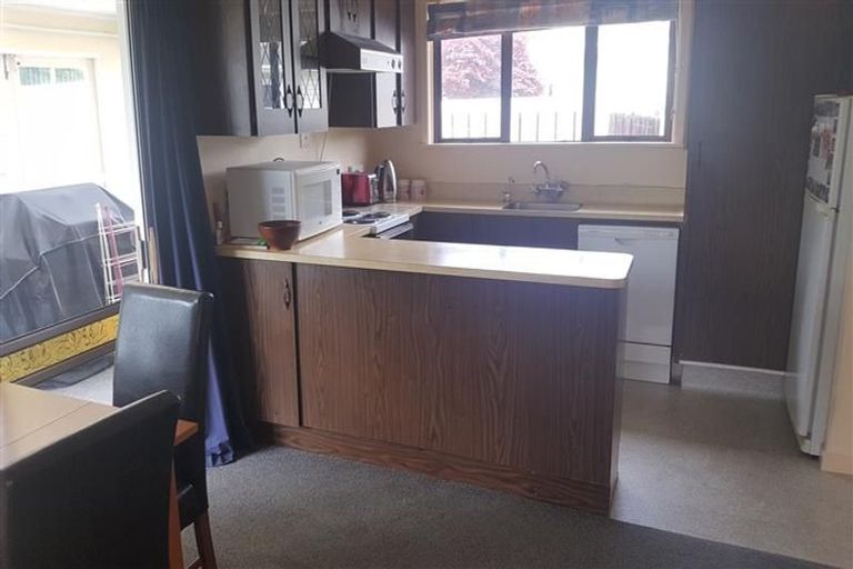 Photo of property in 5 Hillside Crescent, Westown, New Plymouth, 4310