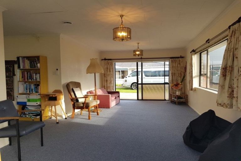 Photo of property in 28a Tukapa Street, Westown, New Plymouth, 4310