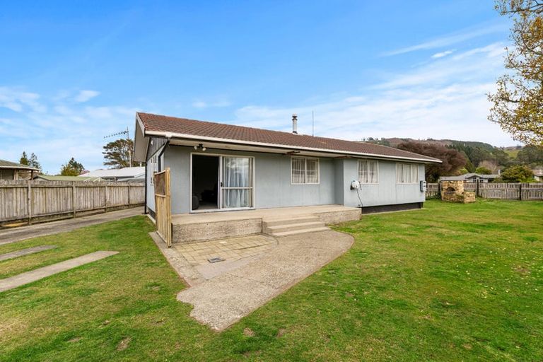Photo of property in 37 Barnard Road, Fairy Springs, Rotorua, 3015