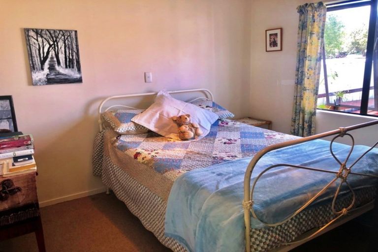 Photo of property in 24 Princes Street, Levin, 5510