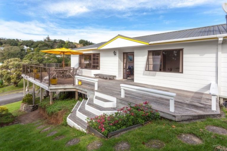 Photo of property in 216 Russell Bruce Place, Onemana, Whangamata, 3691