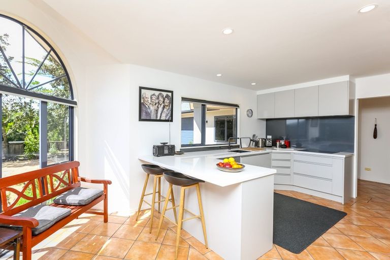 Photo of property in 3 Park View, Ferndale, New Plymouth, 4310