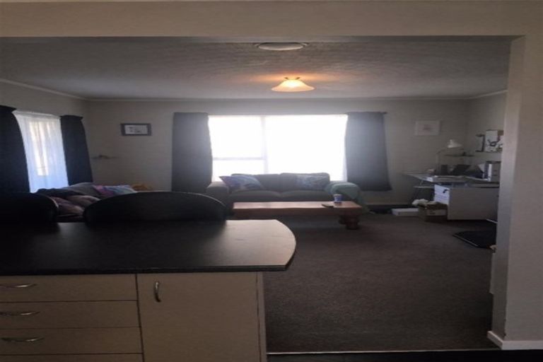 Photo of property in 69a Hartford Crescent, Totara Park, Upper Hutt, 5018