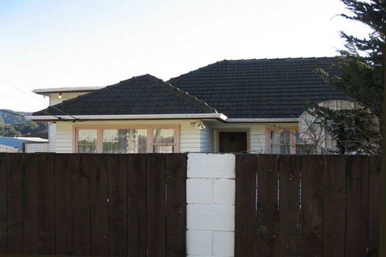 Photo of property in 38 Petrie Street, Wainuiomata, Lower Hutt, 5014