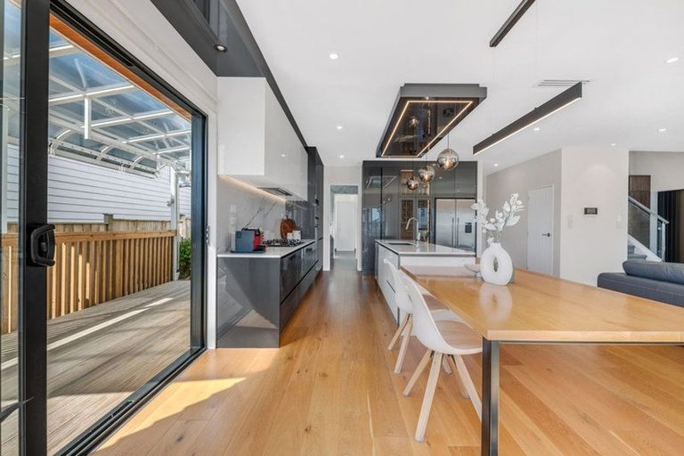 Photo of property in 80 Drumbuoy Drive, Flat Bush, Auckland, 2019