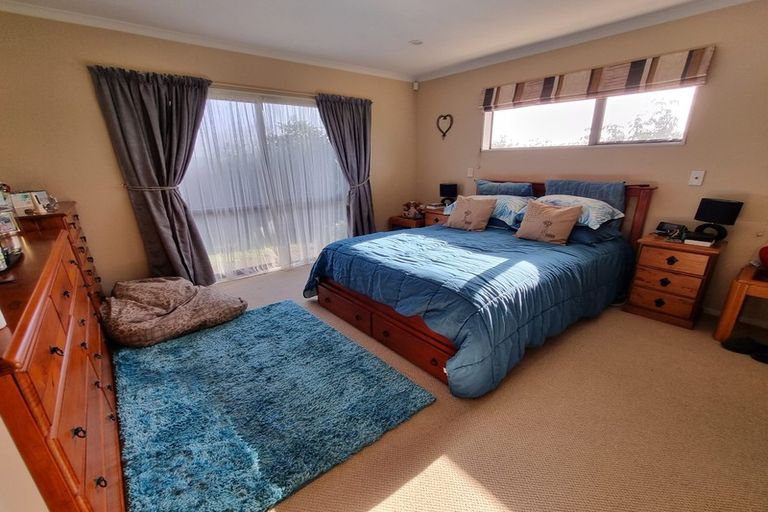 Photo of property in 19 Fergy Crescent, Wattle Downs, Auckland, 2103