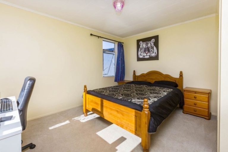 Photo of property in 11 Phar Lap Grove, Trentham, Upper Hutt, 5018