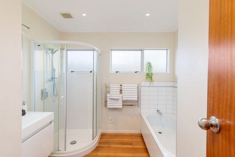 Photo of property in 14 Alleyne Court, Brown Owl, Upper Hutt, 5018