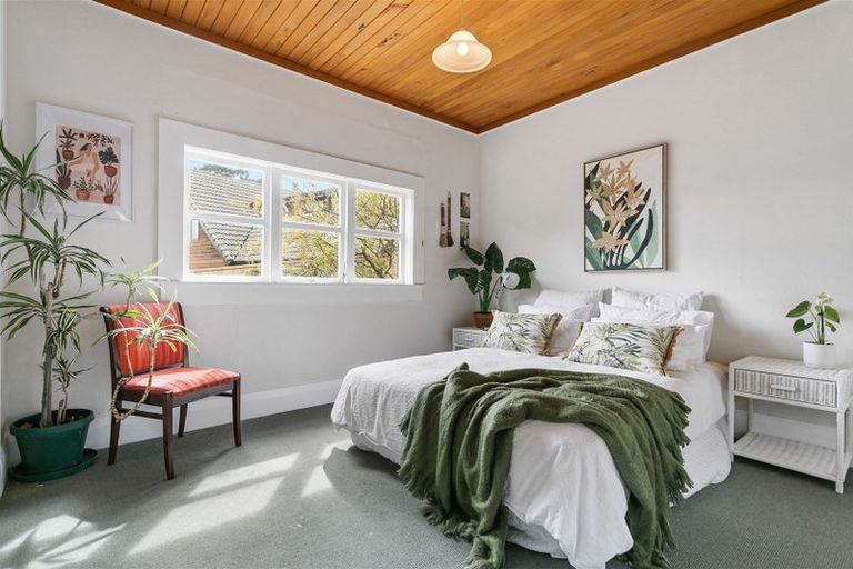 Photo of property in 69 Balmain Road, Birkenhead, Auckland, 0626