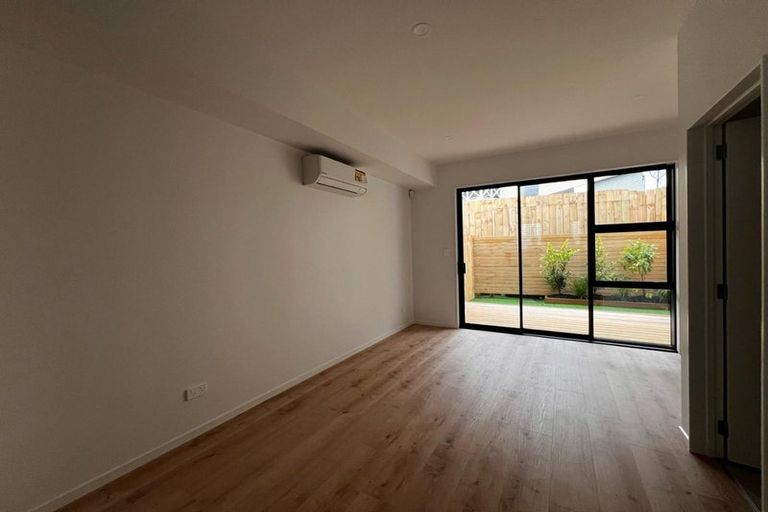 Photo of property in 5/22 Takapu Street, Henderson, Auckland, 0612