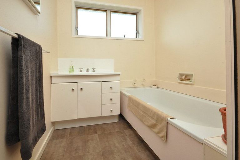 Photo of property in 1/486 Hibiscus Coast Highway, Orewa, 0931