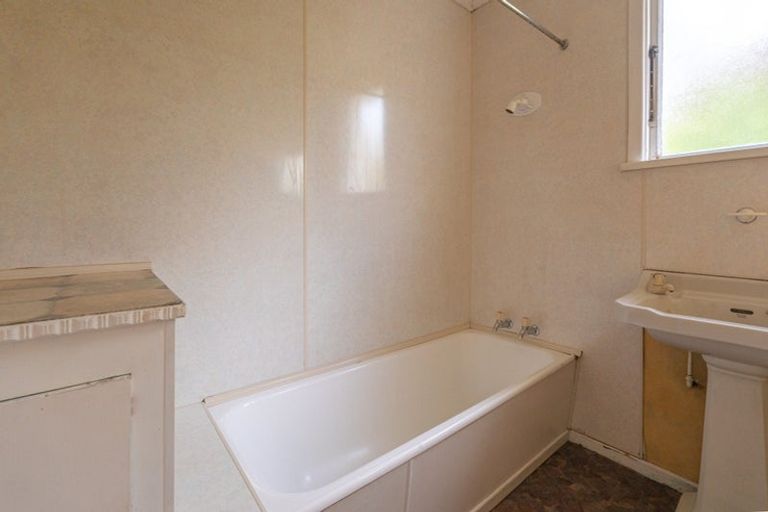 Photo of property in 1 High Street, Gore, 9710