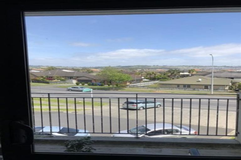 Photo of property in 4/130 Stancombe Road, Flat Bush, Auckland, 2016