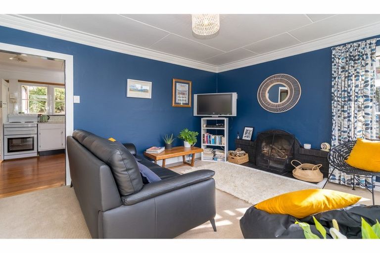 Photo of property in 17 Mihiwaka Road, Long Beach, Port Chalmers, 9081