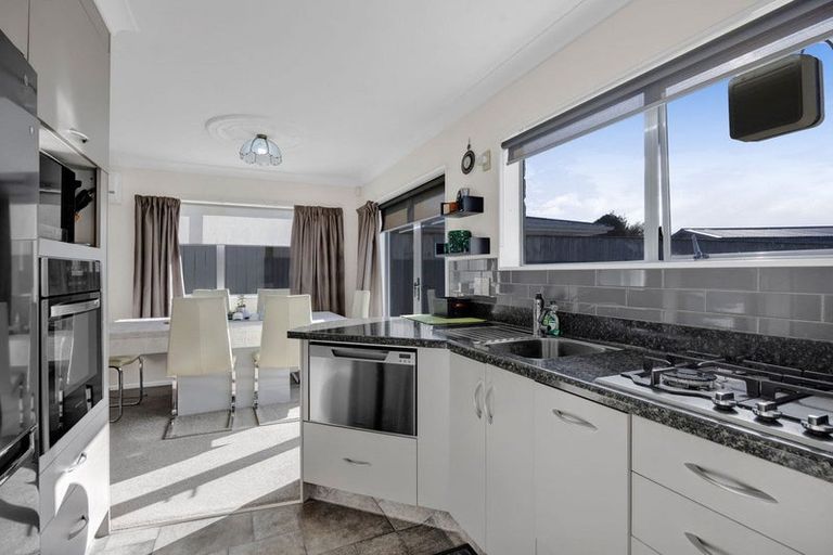 Photo of property in 212 Waihi Road, Hawera, 4610